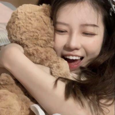 女儿别哭，妈妈爱你